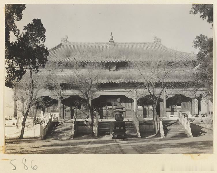 Main hall and incense burner, East Yello