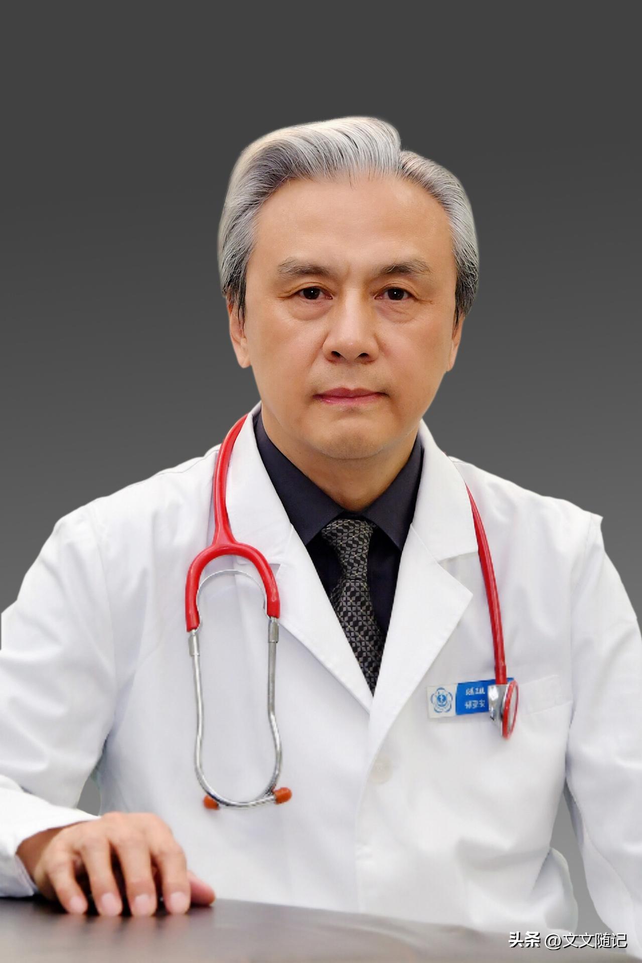 不骗你，那天听主任说完，我愣了半天。

人咽气那会儿，心脏先撂挑子了。
可那口气