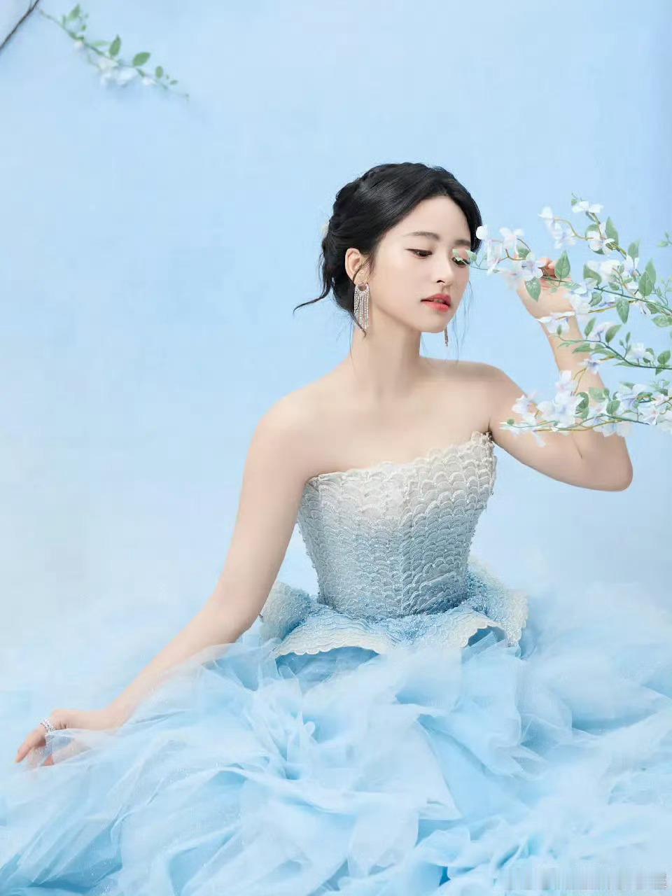 沈月精修和生图看起来差别也太大了吧