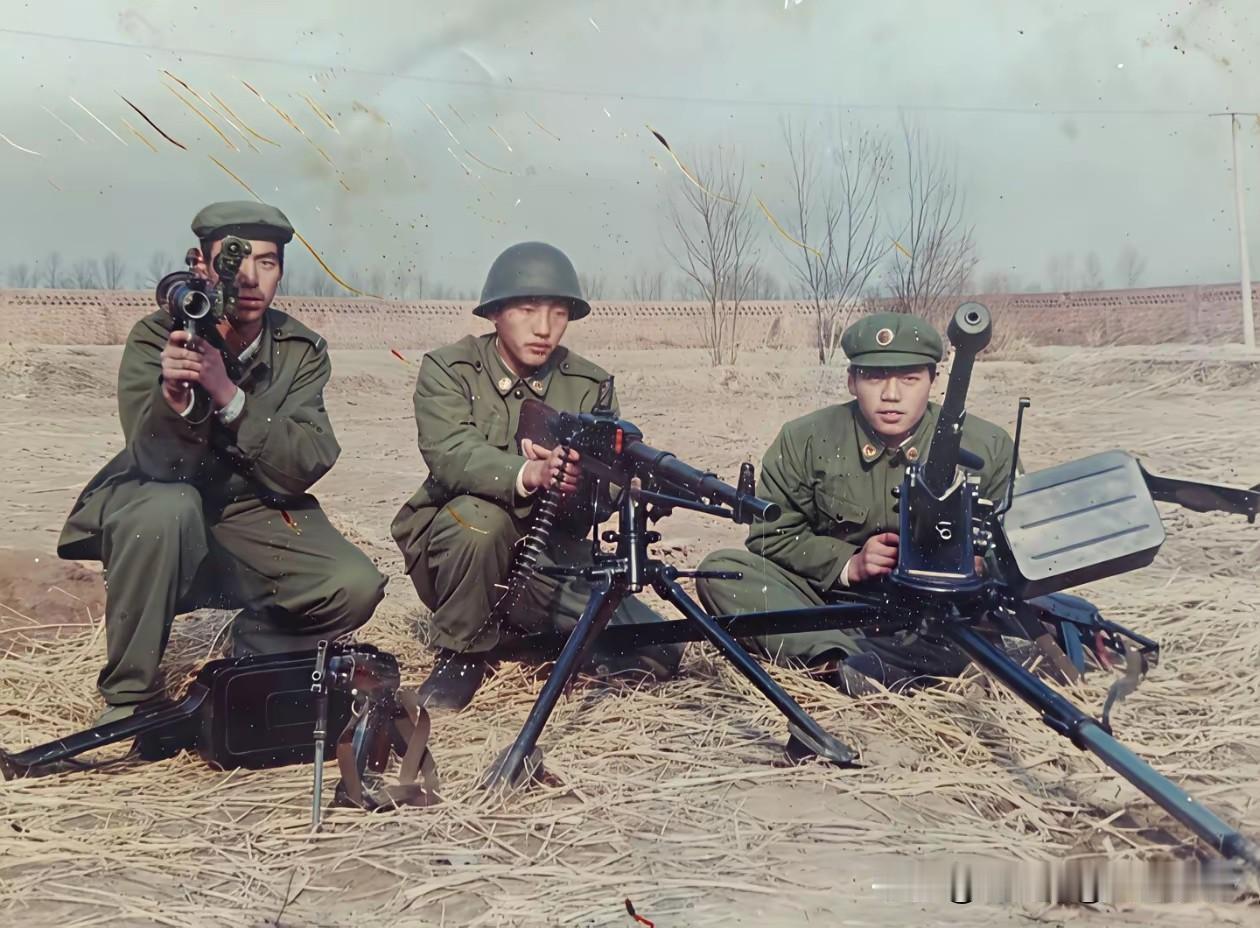 现代战争这些武器基本用不上了。参考乌克兰战争、伊朗战争。野战时，已经不是双方军队