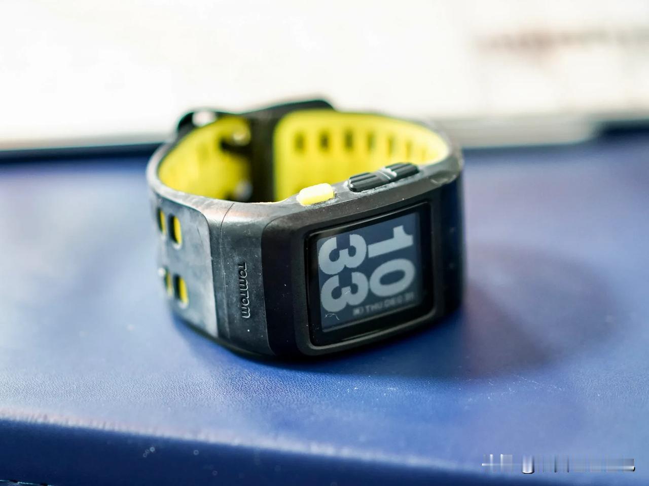 搬家翻出第一块跑步手表，NIKE+ sportwatch GPS by tomt