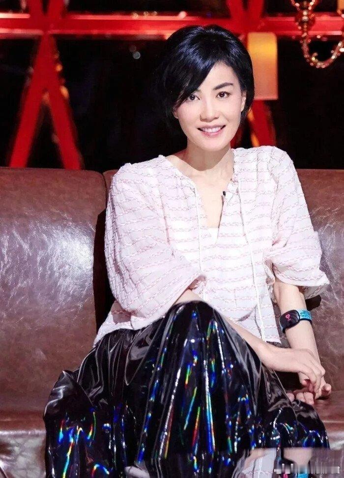 在评论区和两万人合唱王菲如愿为什么总是老歌让人更有共鸣现在的歌听个响，以前的歌听