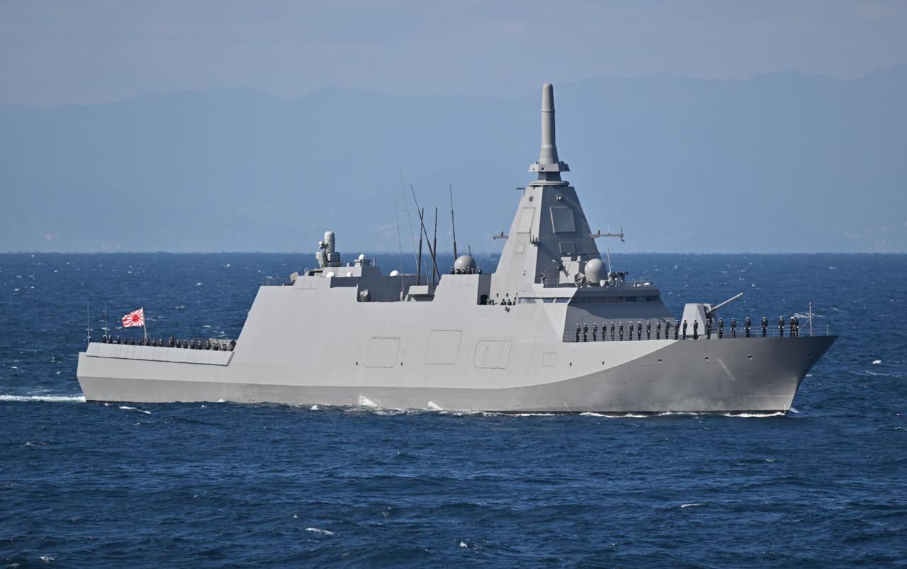 日本急于对外推销“最上”级护卫舰

  日本防卫相小泉进次郎22日前往长崎县，出