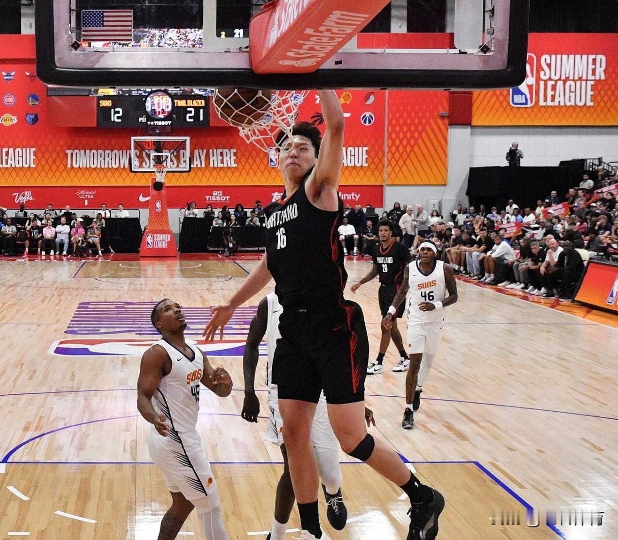 在NBA在杀四方，回来却连球都摸不到！问题到底出在哪里？
从NBA锻炼一年后，回