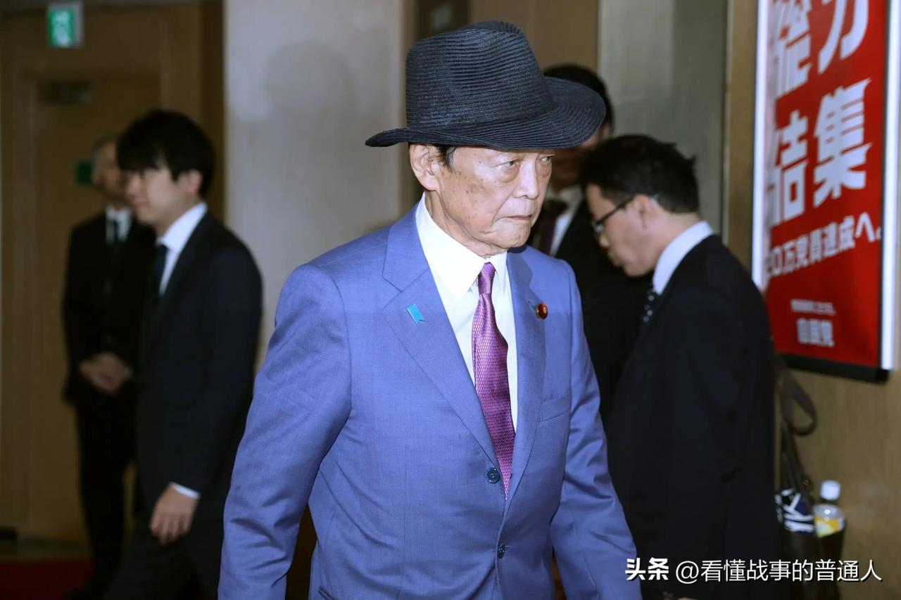 一枚88式反舰导弹，从日本自卫队手里射出，直接把一艘退役军舰送进海底！2026年