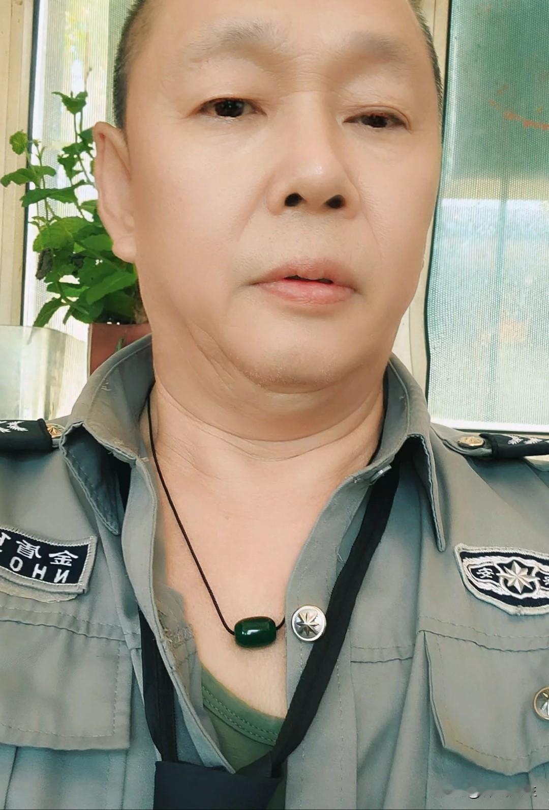 自身即自性，自性即觉知
自性本来无欠少，何须说法向人传。
觉知本自人人有，为何总