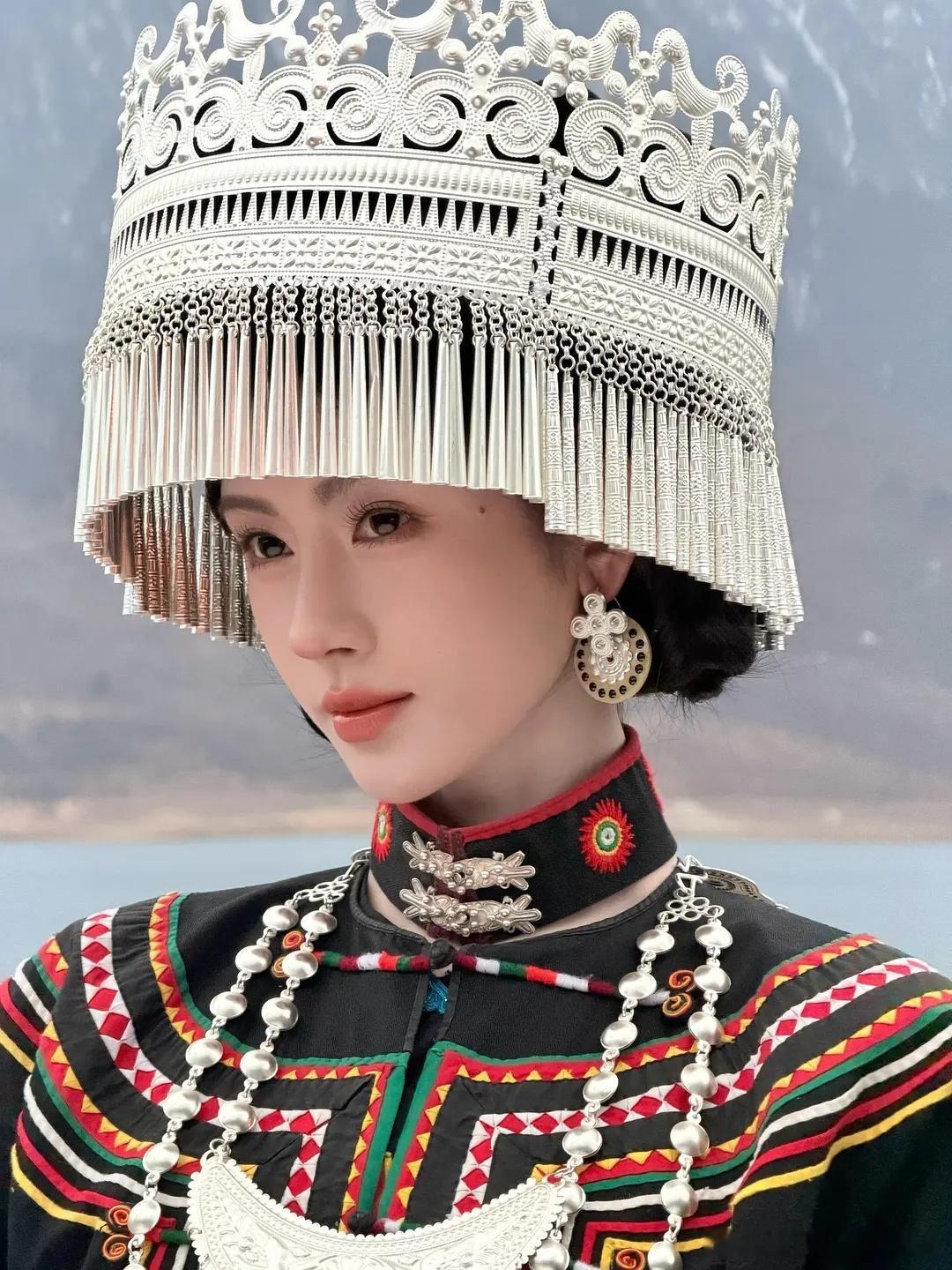 鞠婧祎和肖战搭一搭吧，不敢想双顶流得多好看 