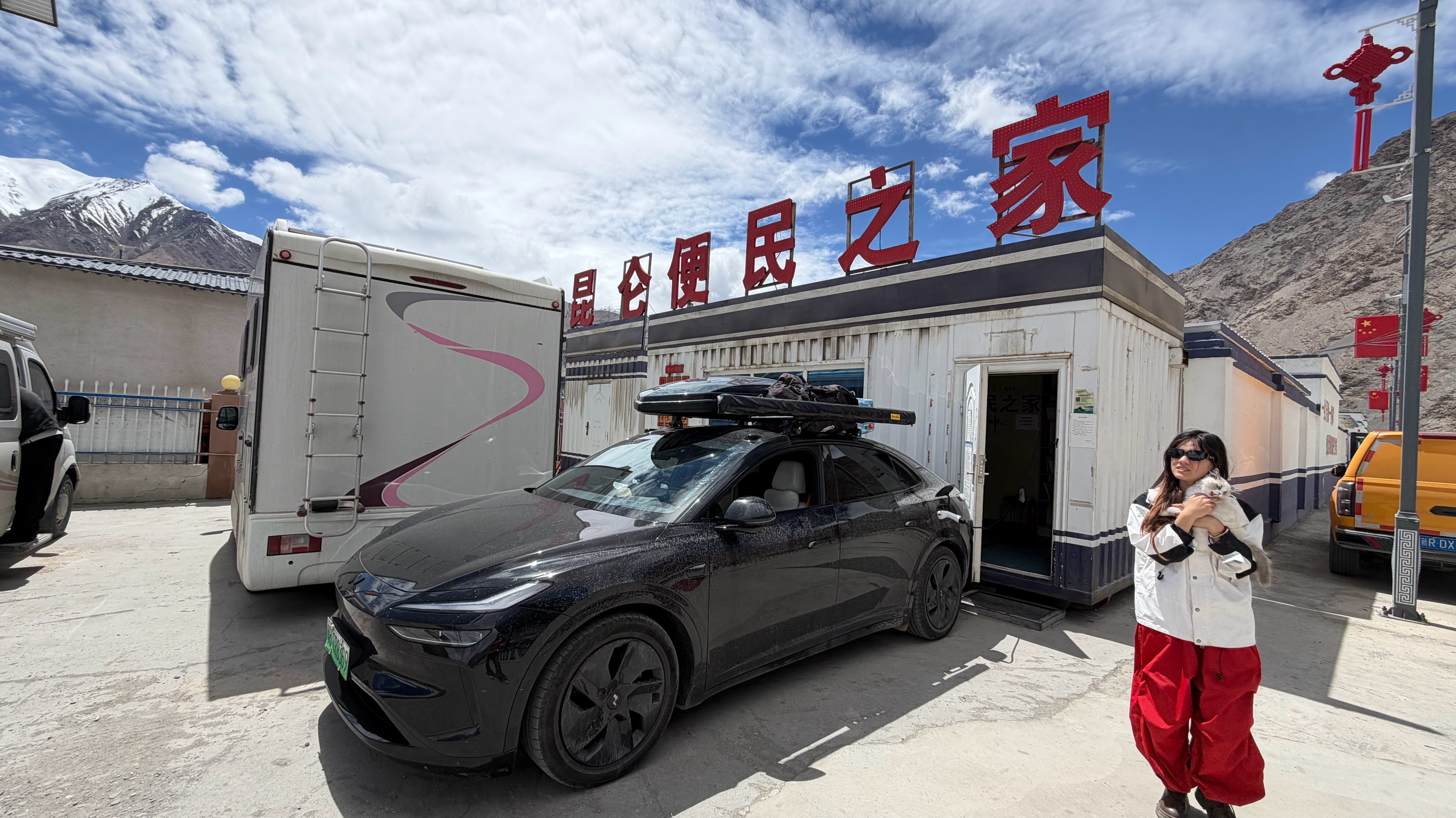 行驶了124.6公里，电量从97下降到75，前面还有354公里真正的无人区现在在