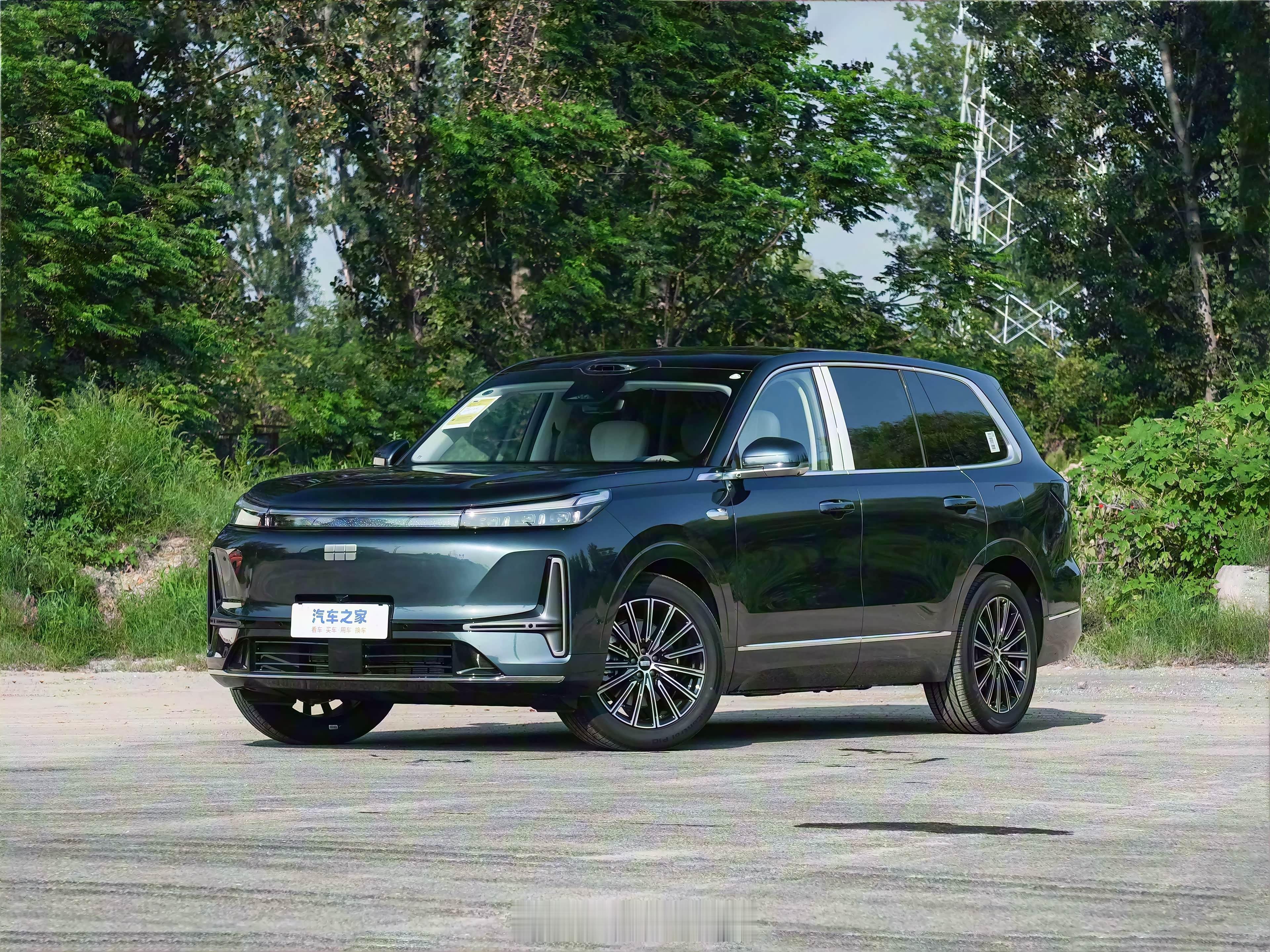 吉利银河M9上市，超5.2米中大型SUV，限时价17.38万起指导价：18.38