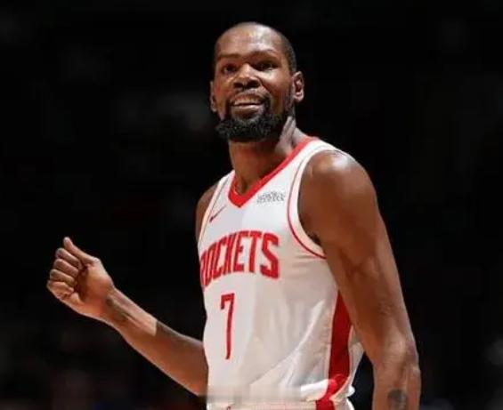 杜兰特轰下24分10篮板8助攻，虽火箭惜败国王（124:125），但他迎来生涯里