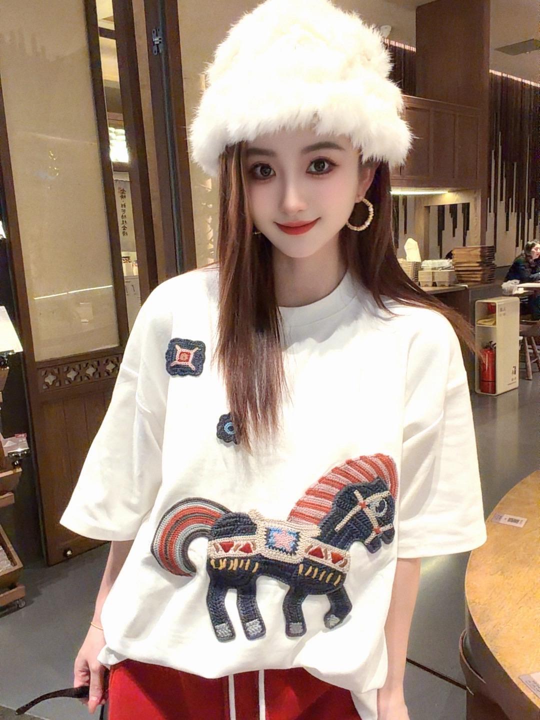 年货来袭 明天就是新的一年了 新衣服也要穿起来了男女同款大版可当情侣家庭装