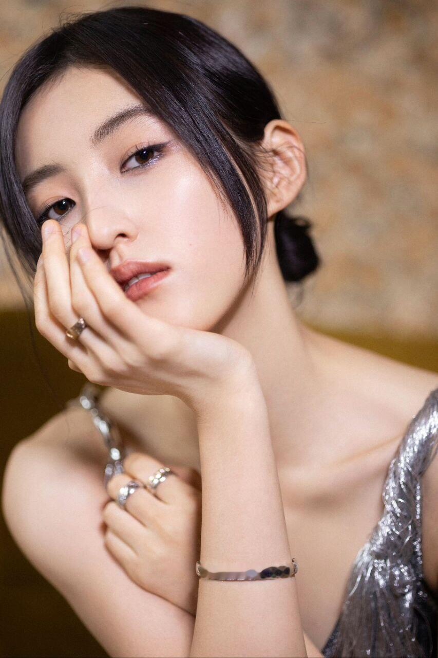 张子枫小妹妹也长大了哟 ​​​