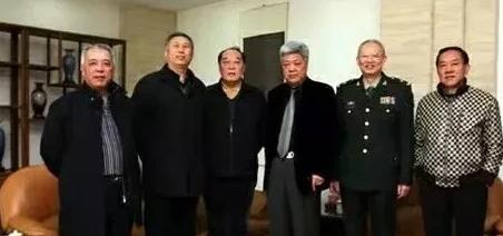 1967年10月，保卫人员向许世友报告：司令，有人要见你，许世友吼了一声：不见，