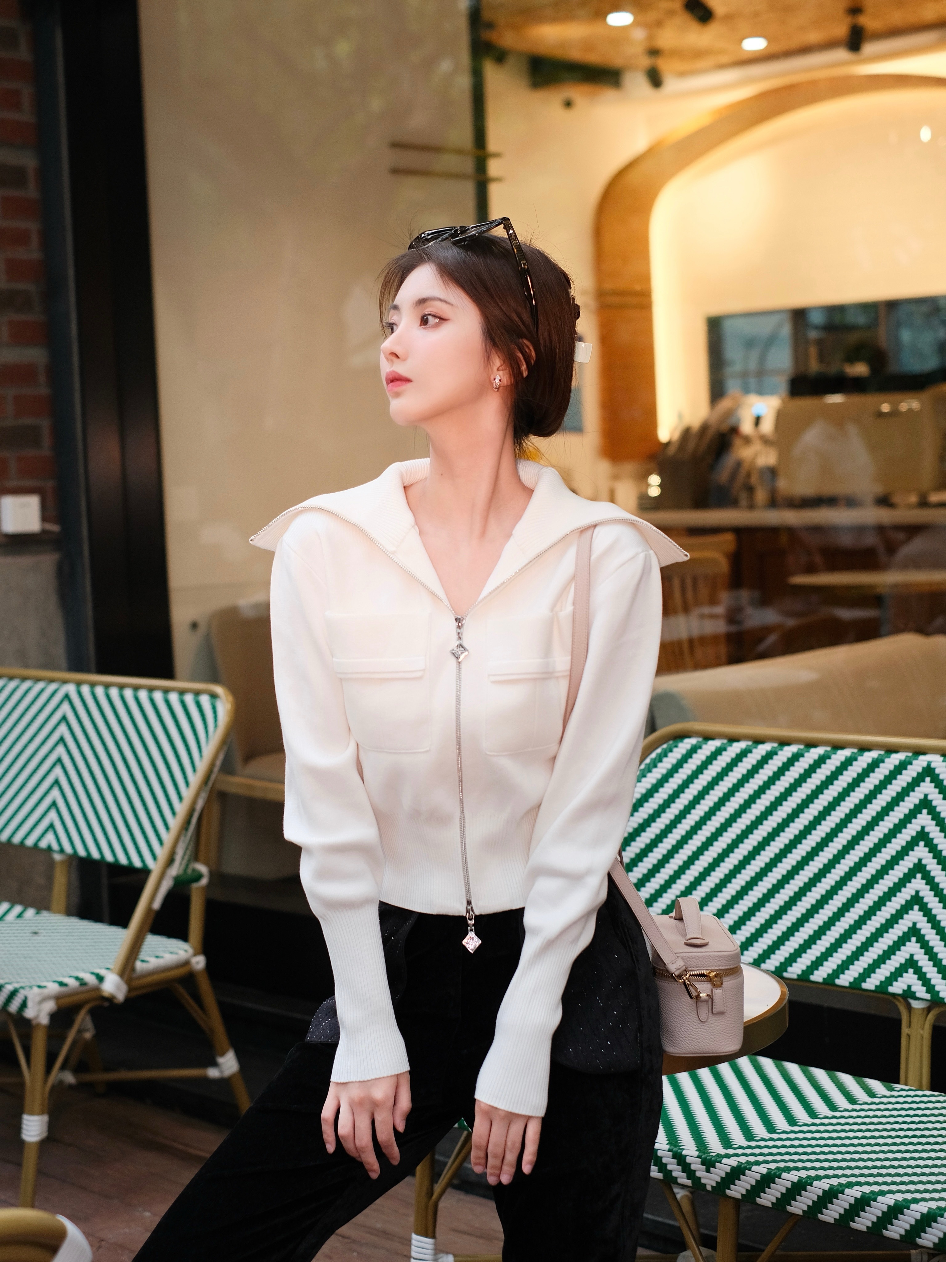 🍂𝑯𝒆𝒚 𝘼𝙪𝙩𝙪𝙢𝙣 才感盛夏 忽而已秋     上海的梧