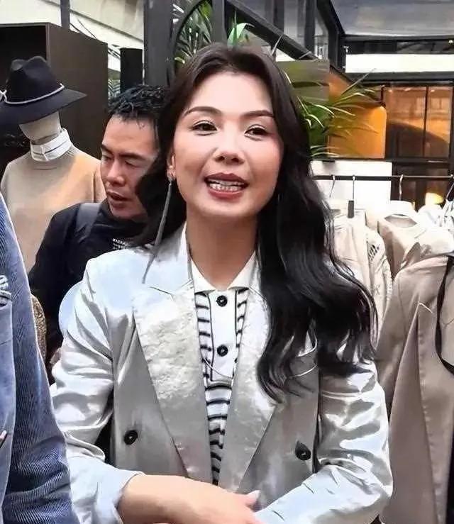 刘涛用事实证明不管年龄多大，她都是风韵犹存，涛麻麻不是徒有虚名，气质高级，用粉丝