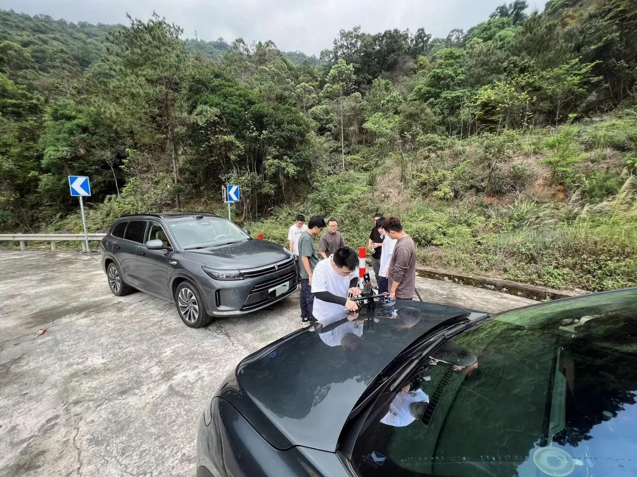 今天出外勤的除了#大家车的零跑c11增程版# 还有#大家车的问界m7# ，负责载