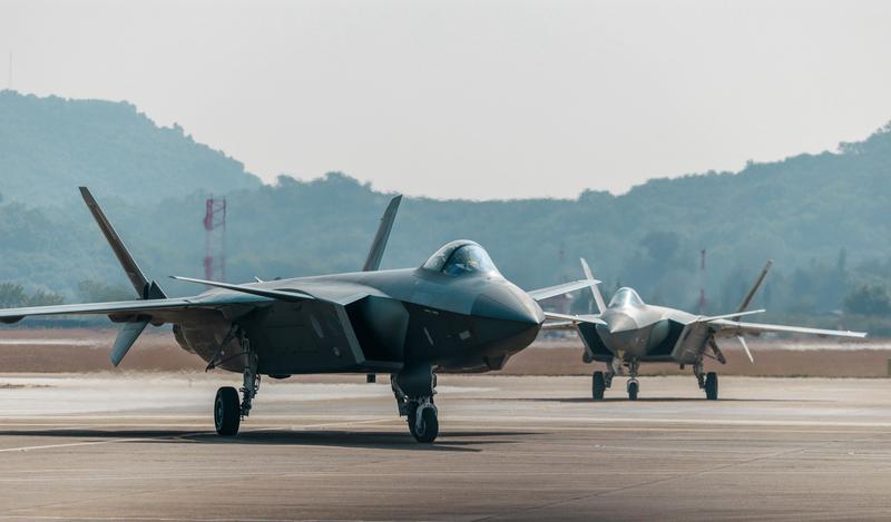 歼-35隐形战机：中国航空工业的破局之作

作为中国首款舰载第五代隐形战斗机，歼