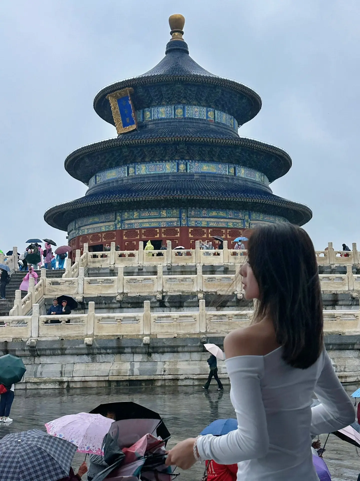 也许你不浪漫 但不能怠慢我 我很需要 我很浪漫