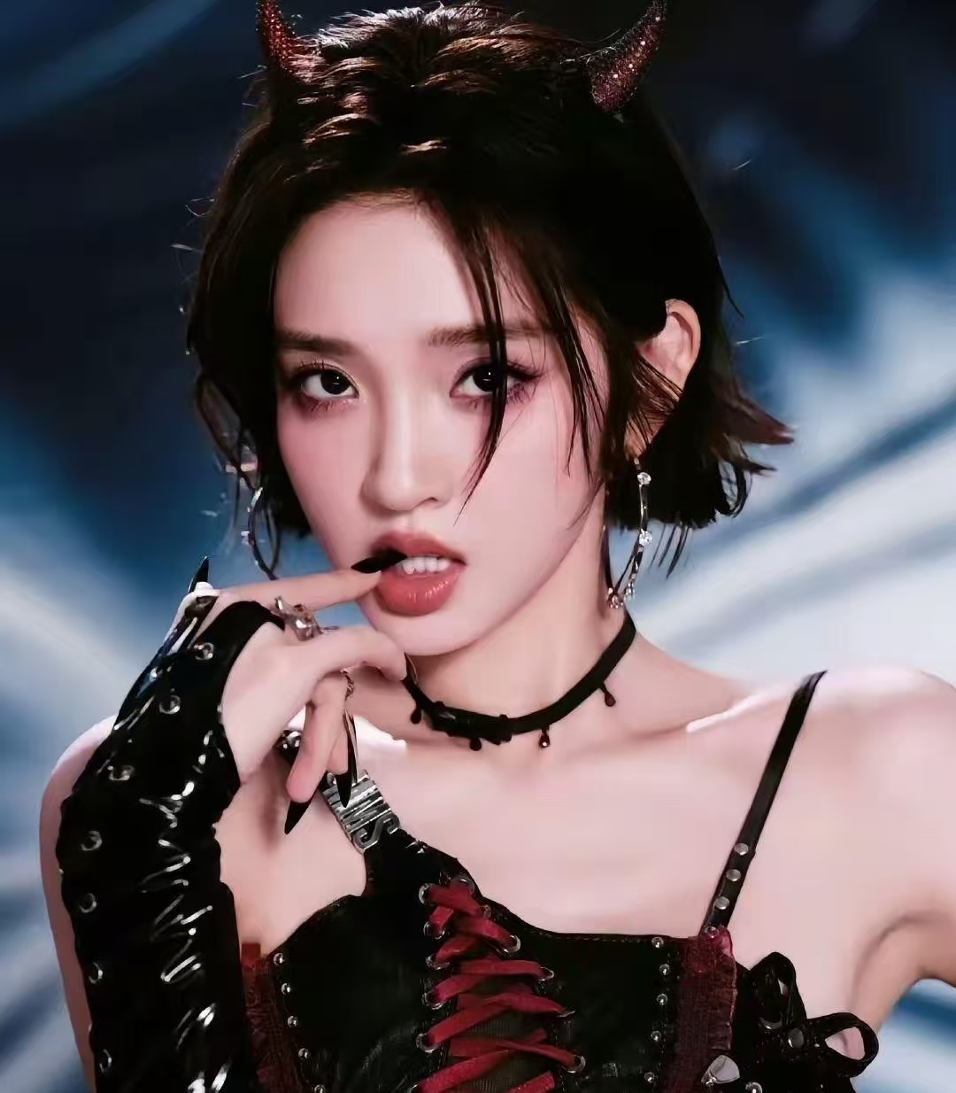 预感唐艺昕又要有名场面了 一公《心愿便利贴》全网群嘲“好美好难听”，她没哭也没退