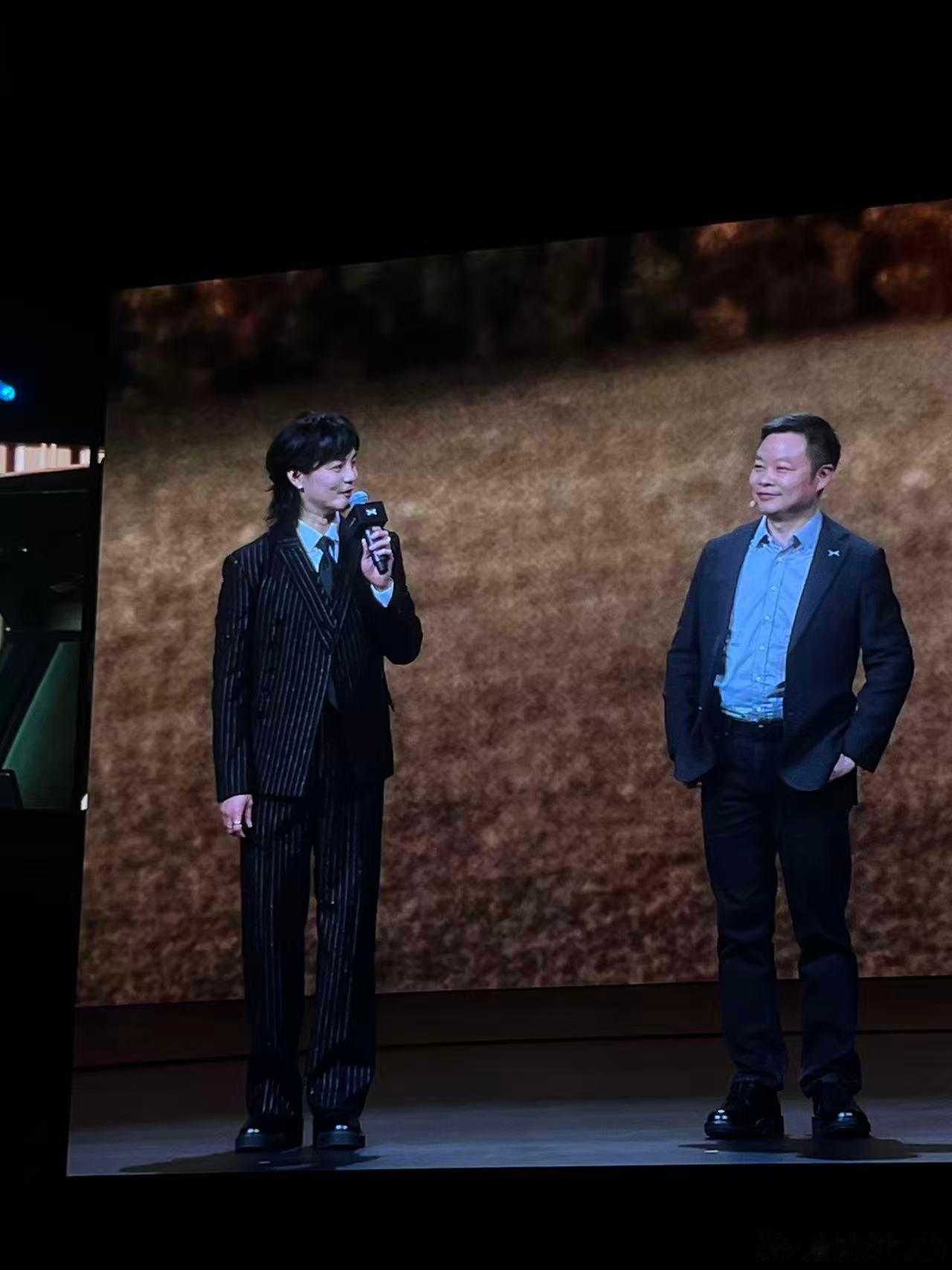 小鹏G9L价格来了，23.18万起，依旧是纯电和增程两套动力。虽然名字叫G9L，