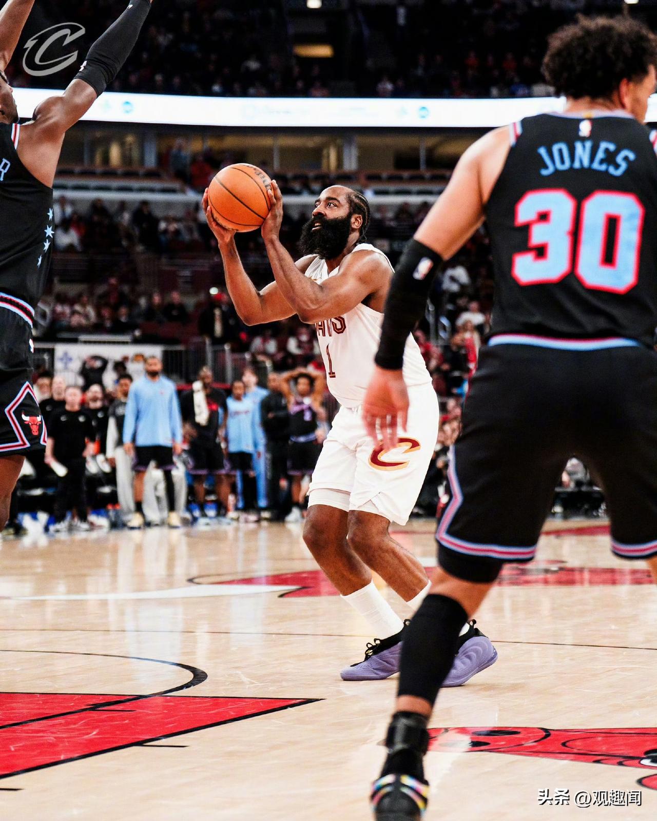 拒绝被逆转！
今天的哈登：
出战37分钟
23投10中，三分13中7
罚球11罚