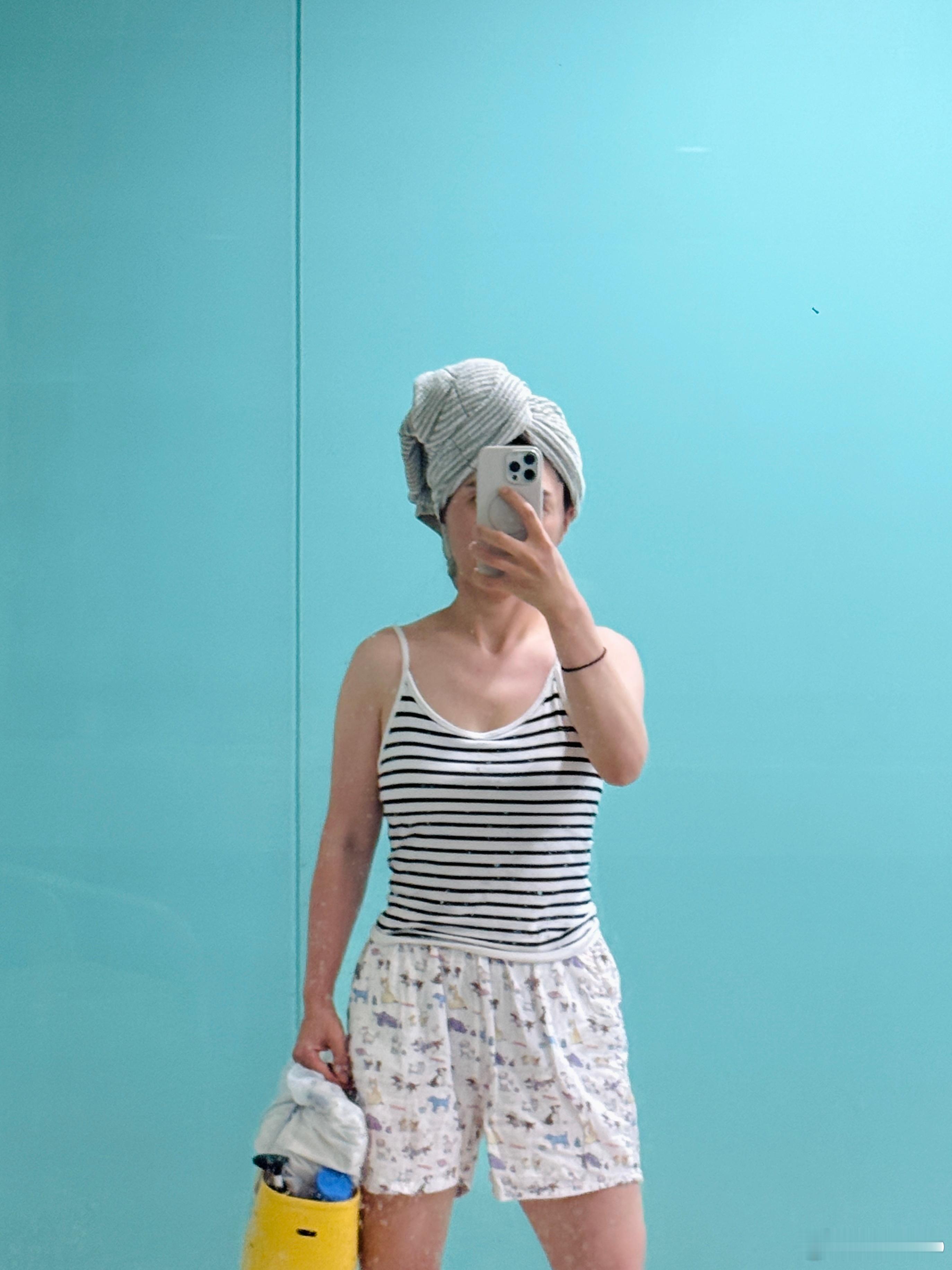 🏊‍♀️学游泳第九节课，泳池换好水了，半个月没游今天竟然不恐水了，感觉好了，也