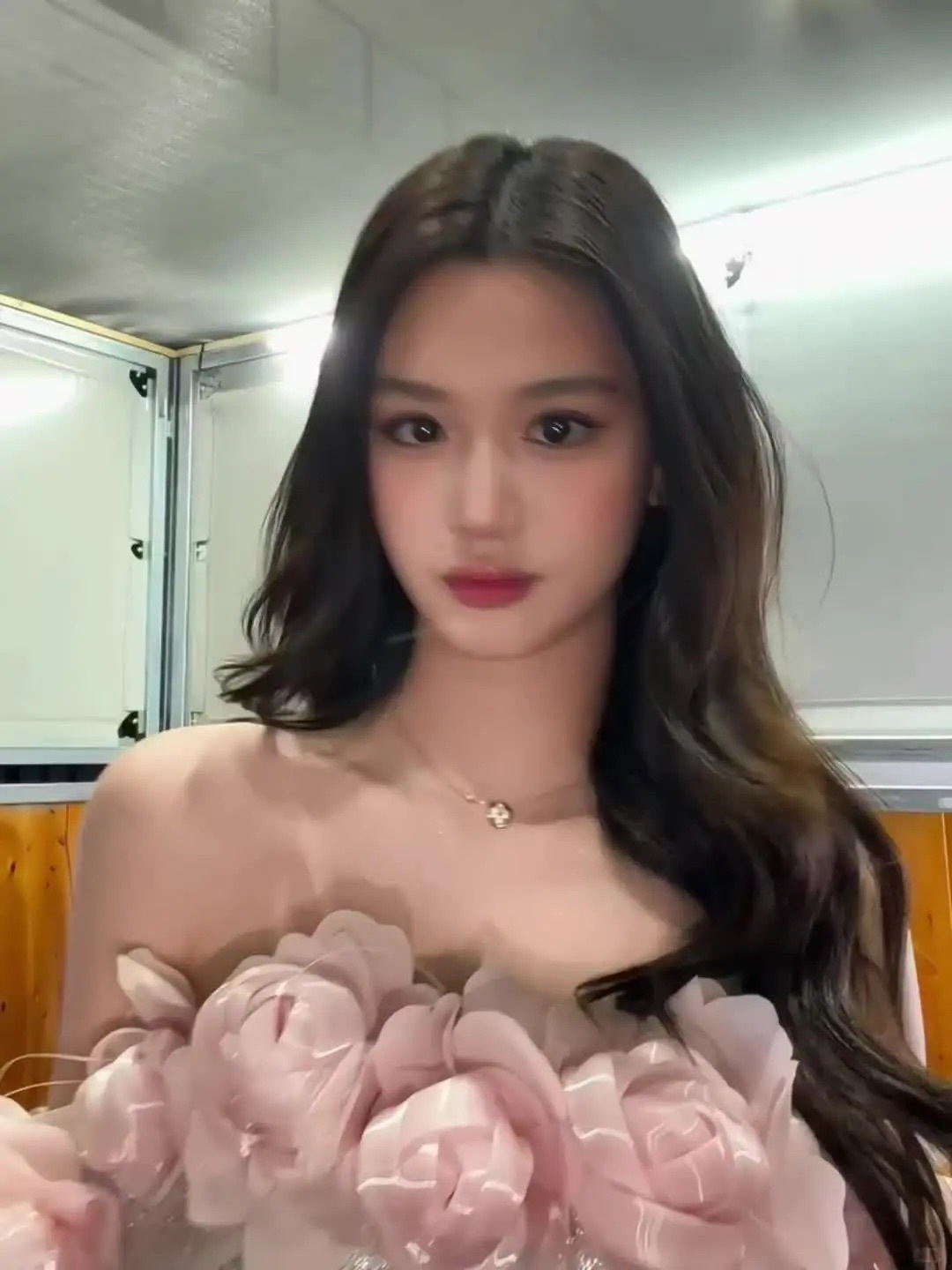 Cayla｜我发现好多小孩子都很喜欢她 就像我们小时候喜欢她妈妈一样…. ​​​