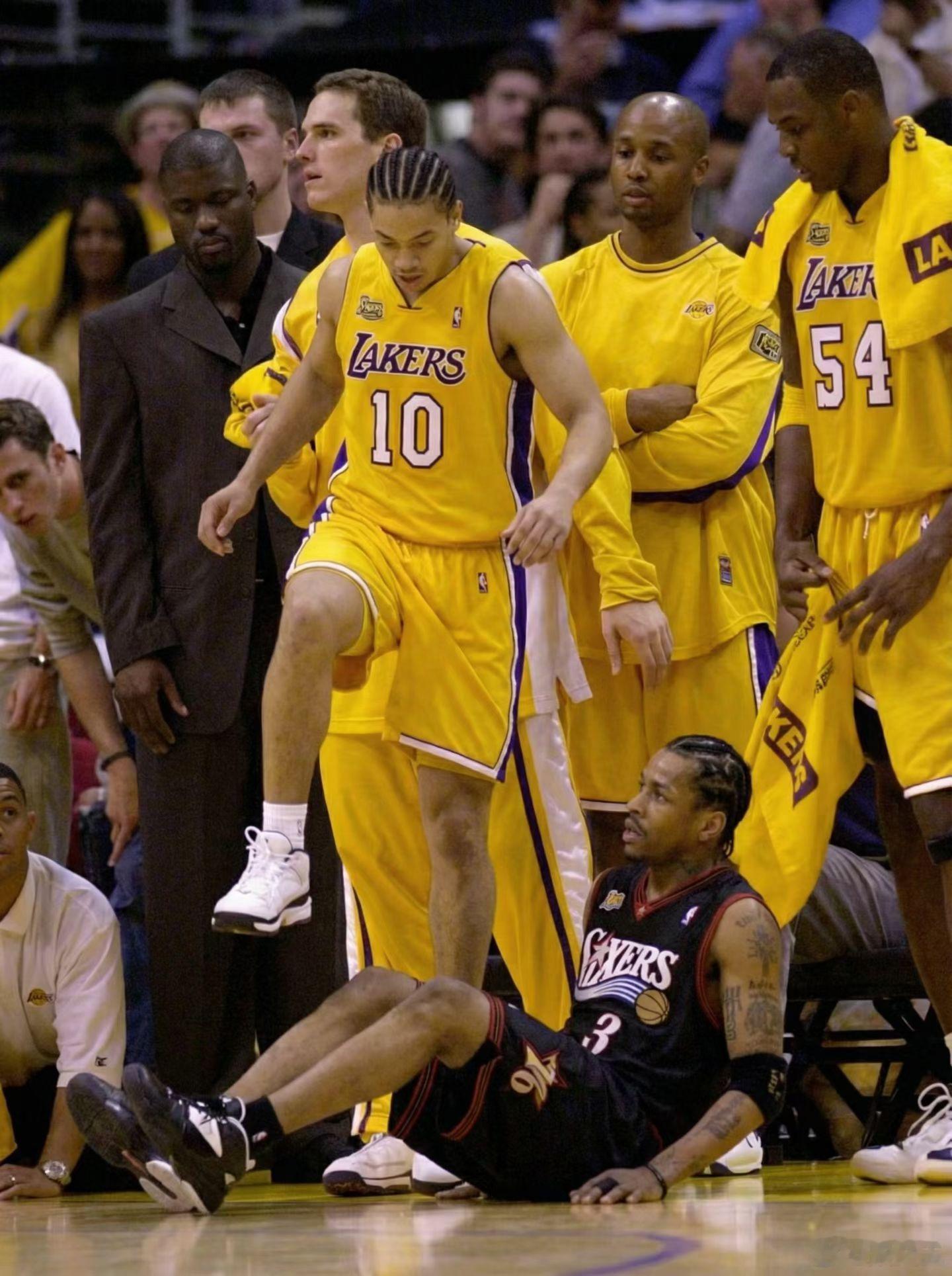 泰伦卢：赛季还没有结束，我们距离附加赛只差4个胜场。 