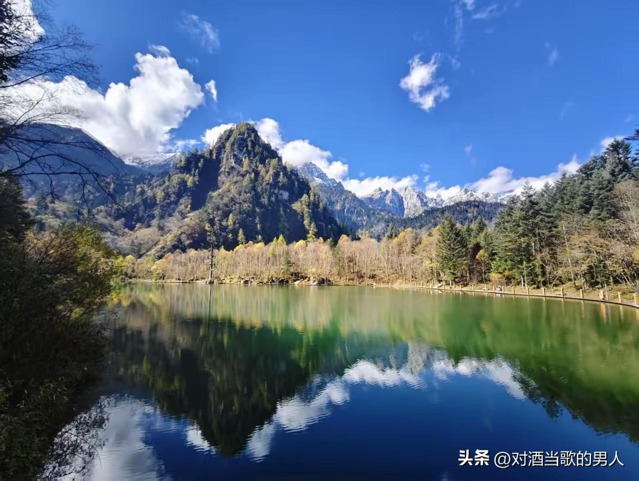 供暖要看当地气候决定供暖时间。甘肃省地域狭长，各地气候变化很大。河西走廊气候低，