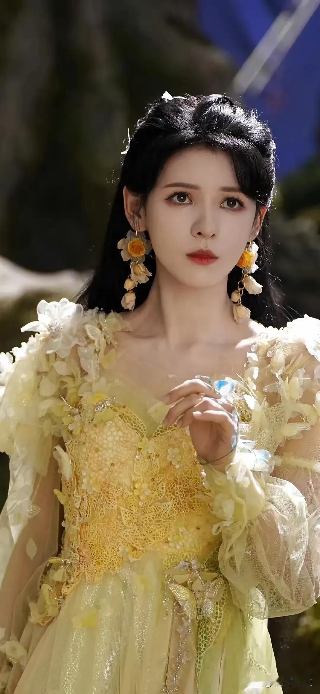 张馨予美图分享女神图来袭 女神美图安利 仙女般的美人 女神美照鉴赏 绝色美女照 
