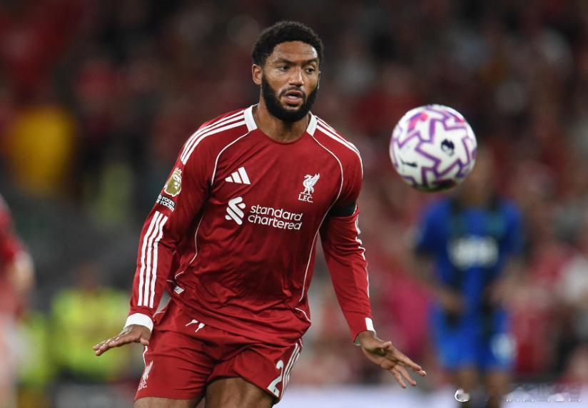 据体育记者隆戈报道，斯洛特希望乔·戈麦斯至少留队至本赛季结束。隆戈在社交媒体上这