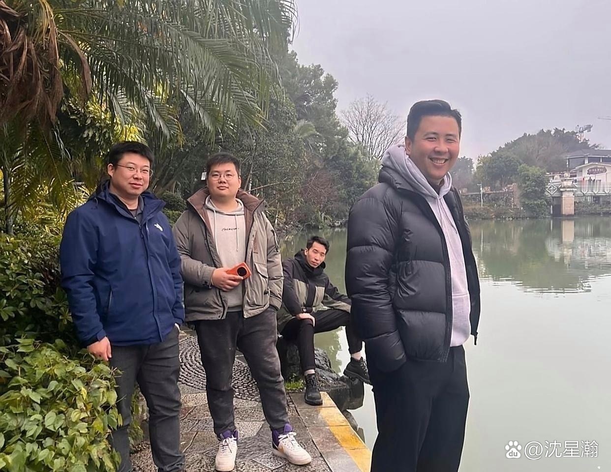十年的时间，变化也太大了。 