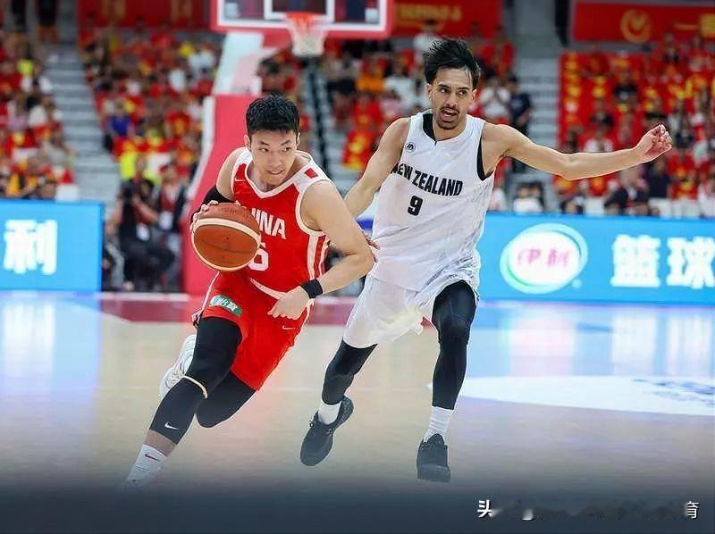 8月17日，中国男篮以77比84不敌新西兰，以1胜2负的战绩结束本次热身赛。
值