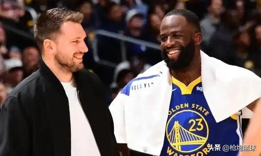 追梦格林躺枪啊

前NBA球员考辛斯今天谈到了东契奇被取消技犯一事，他表示如果是