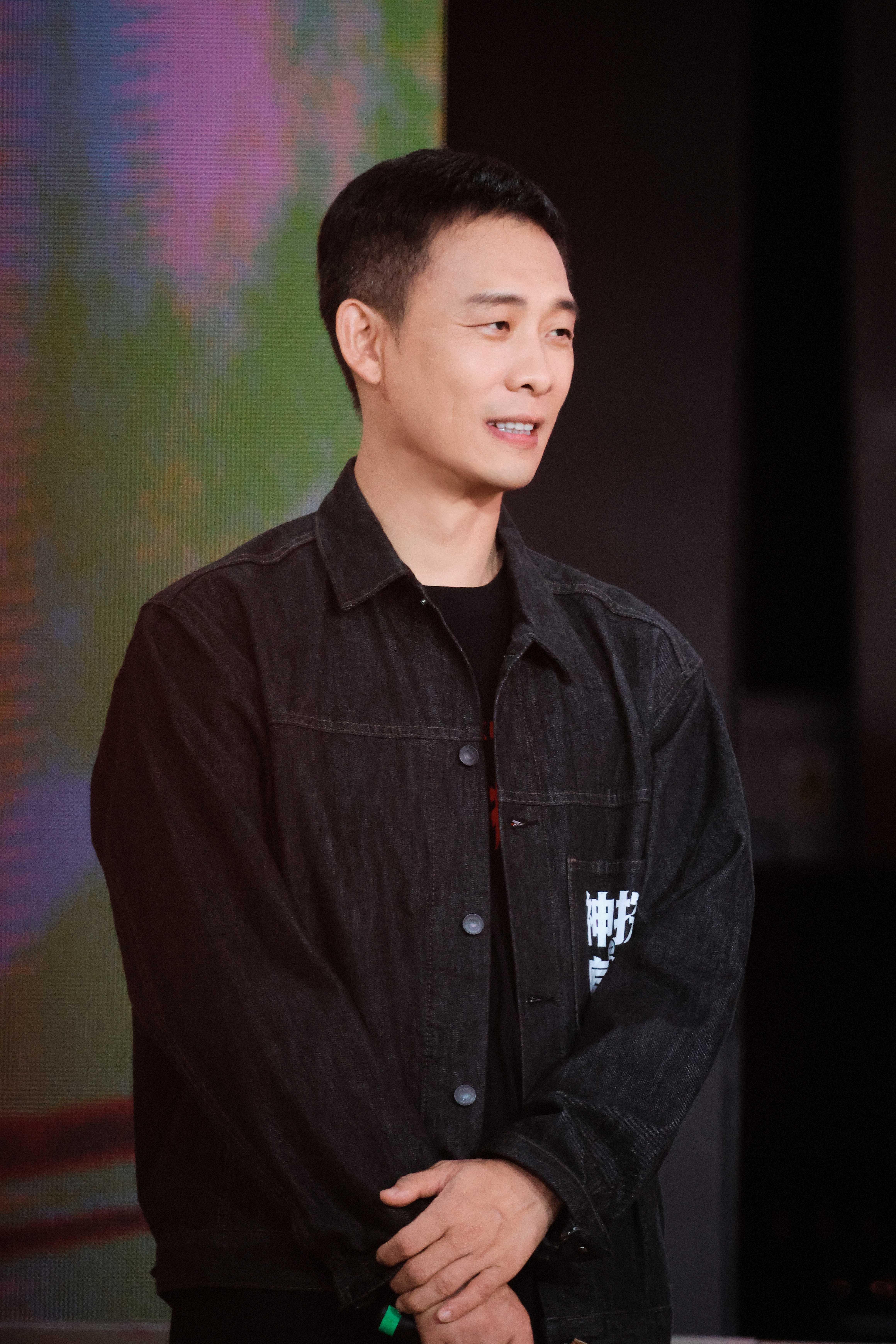 张译[超话] 国庆电影推介会📷[航天员]被种草这牛仔外套了周边能不能安排一下 