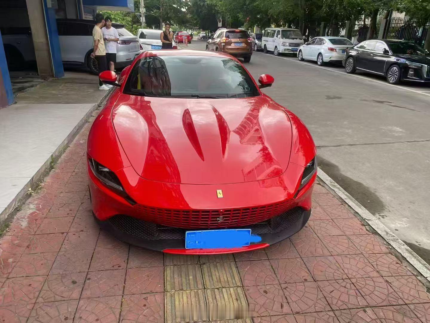 捅罗马窝了.又一台🐎23年法拉利Roma 4000公里💰 