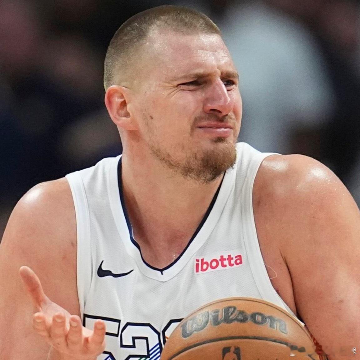 尼古拉·约基奇不喜欢掘金队现在休息：“老实说，我不喜欢。我只是想打球。”约基奇N