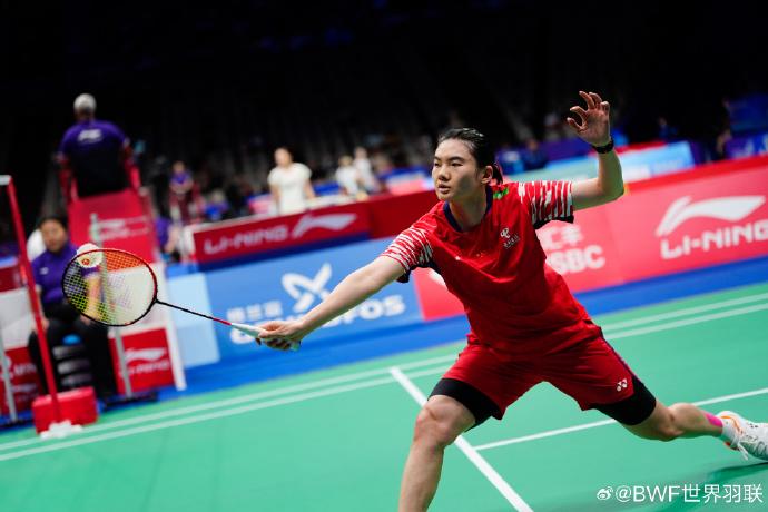 2025年中国羽毛球大师赛女单决赛中，韩悦以0-2（11-21、3-21）不敌韩