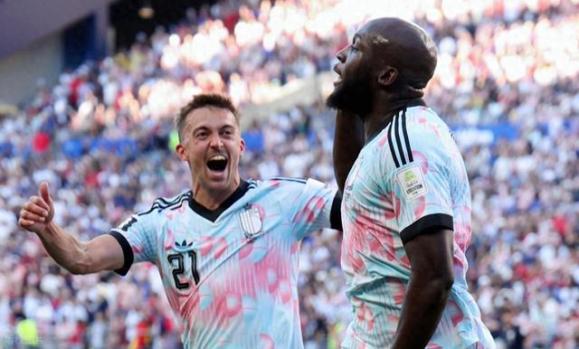 4-1大胜，1-0晋级！世界杯疯狂2连炸 8强再出2席，绝杀+狂胜都有了
世界杯