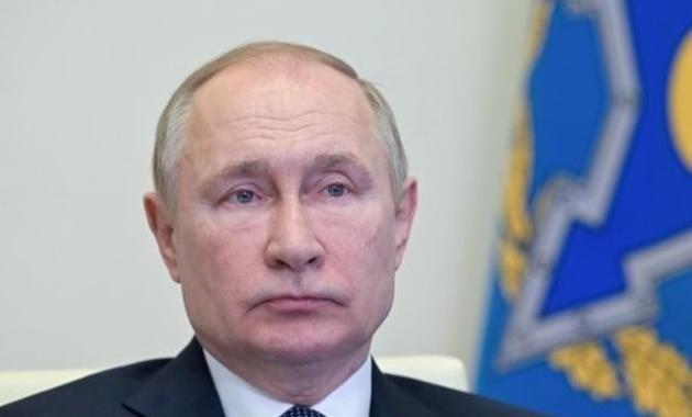 第一面白旗举起，俄罗斯终于看清，关键时刻谁才是真朋友。俄罗斯没想到，第一个扔下白