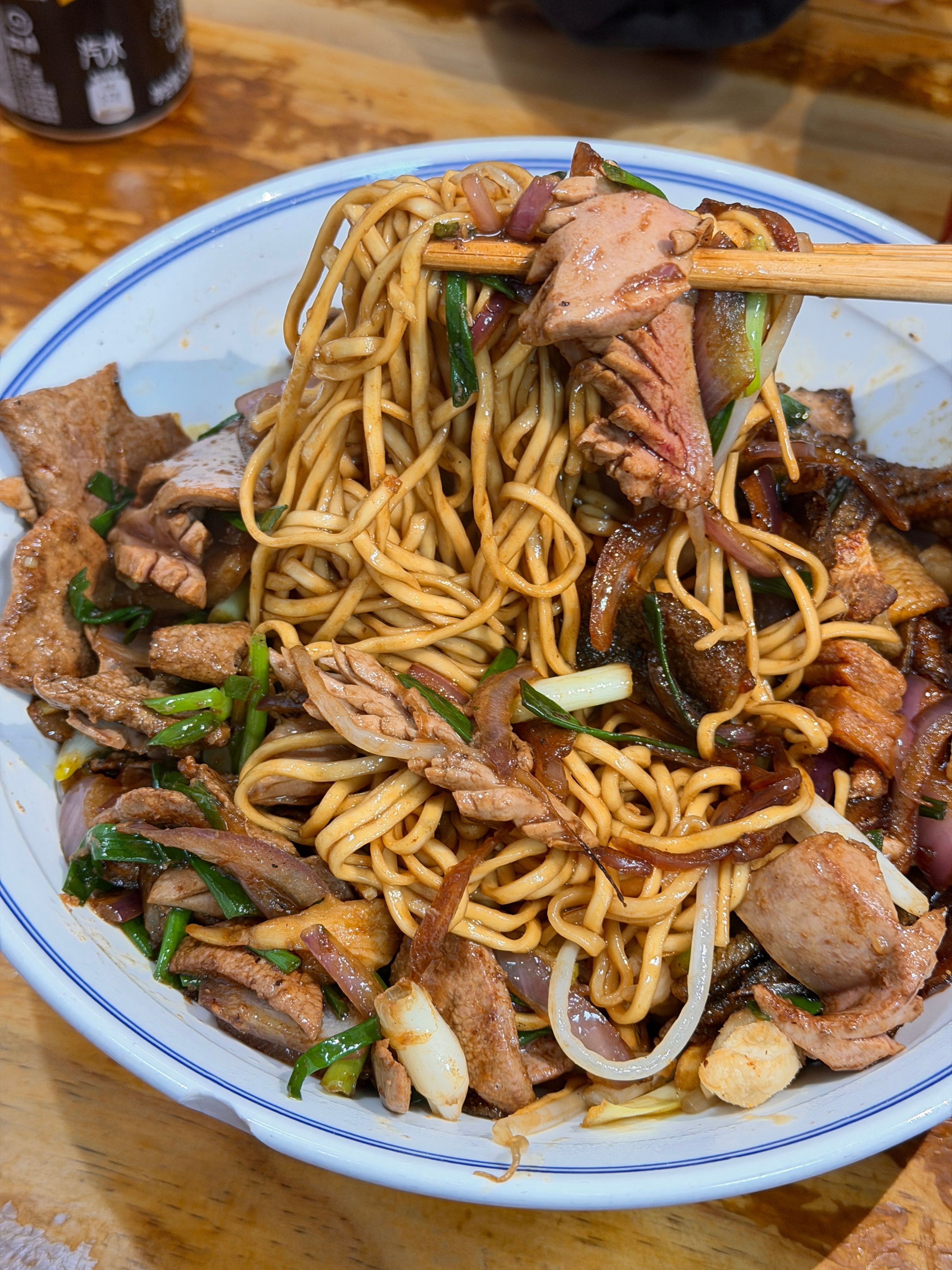 猛火爆炒，这锅气怎么能不好吃呢！ 杭州·方老大