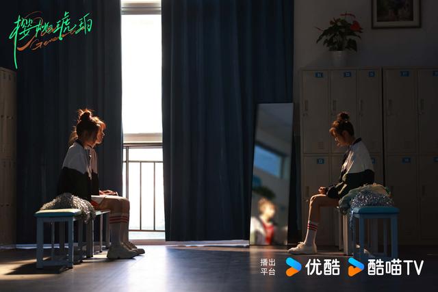 正午阳光操刀，赵今麦张凌赫二搭CP感无敌，这才是暑期必看偶像剧