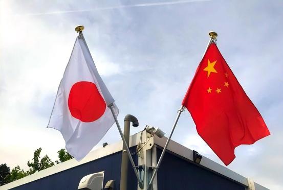 中日一旦爆发战争，一天拿下日本现实吗？说句实话，真打起来，别说一天，就算拖上一整