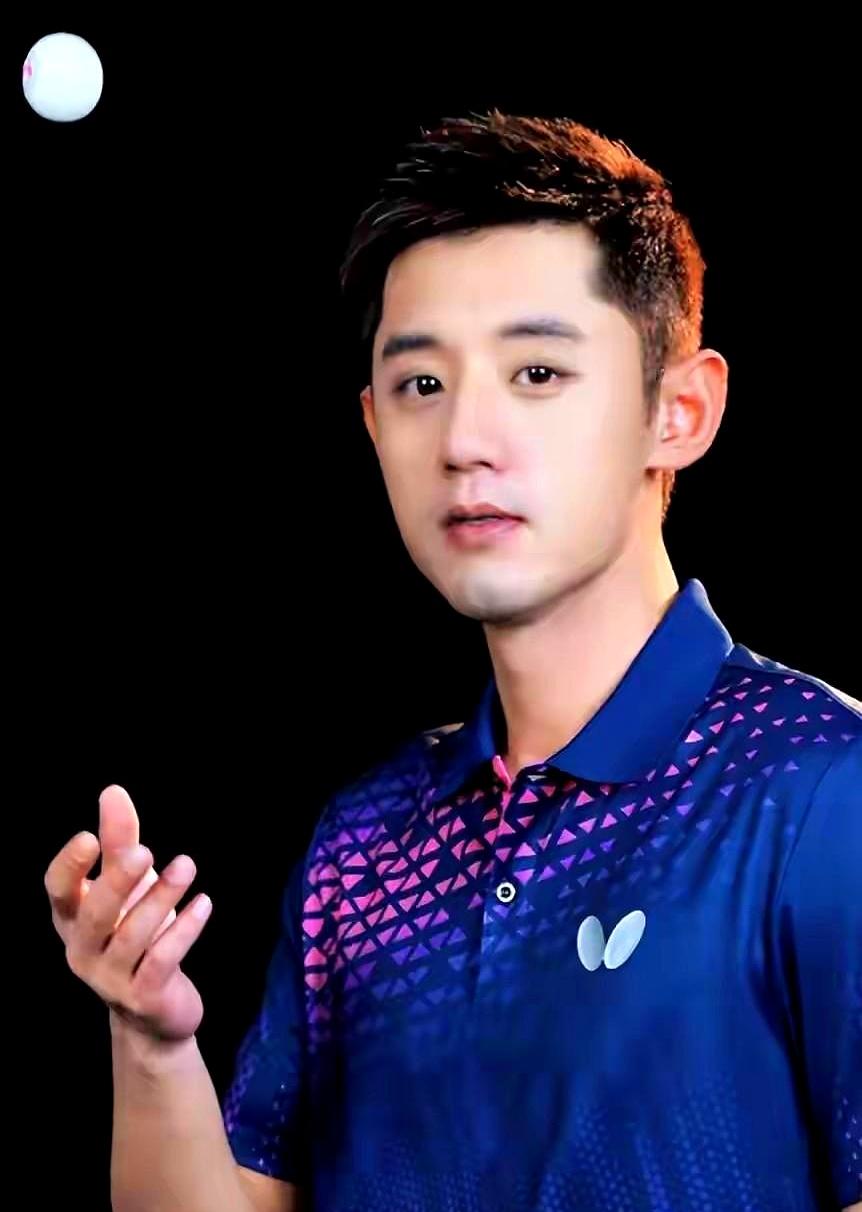 刘国梁起的藏獒，张继科早就嫌土
 

当年撕衣怒吼的视频还在刷屏，可当事人现在一