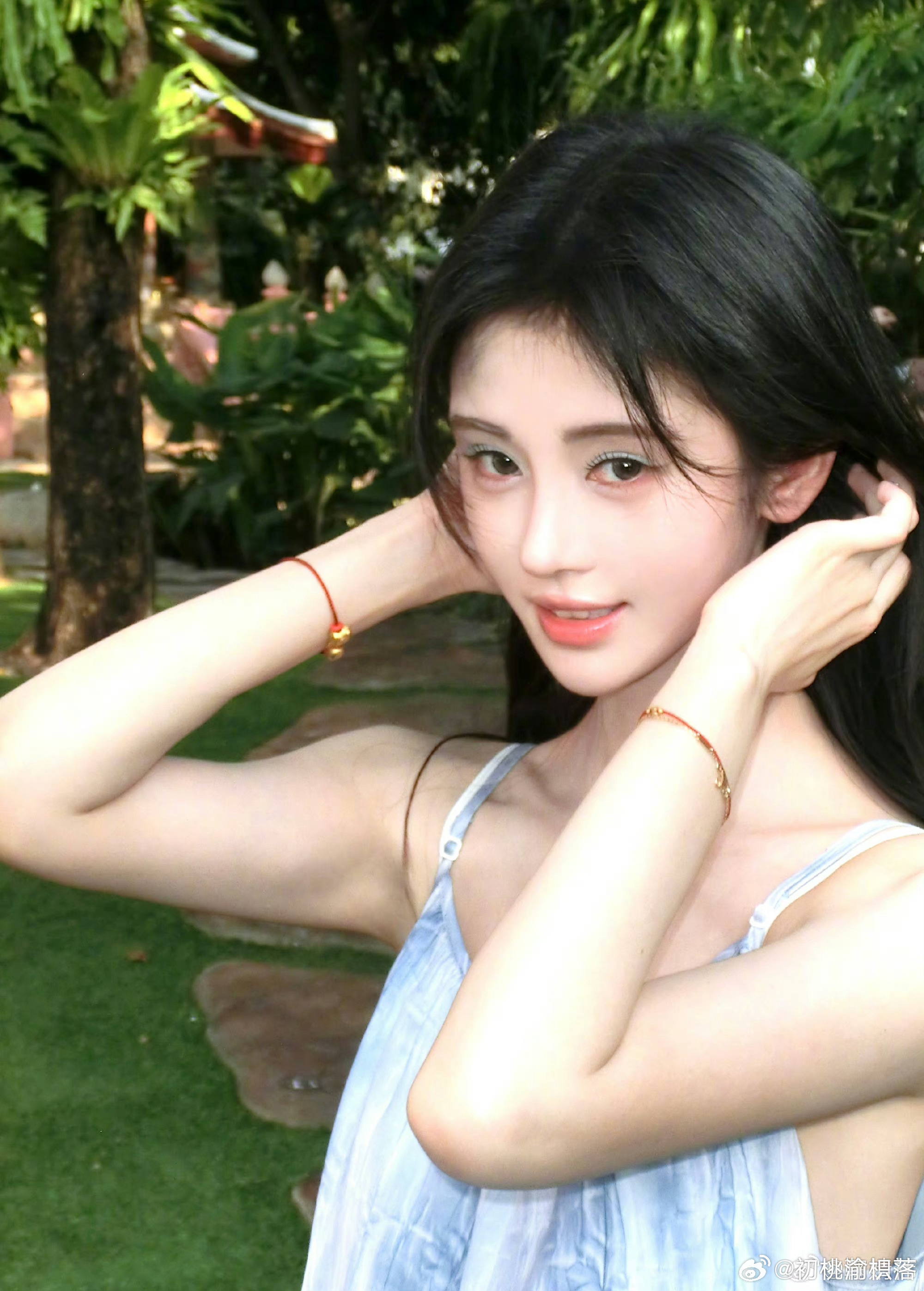 鞠婧祎  jjy鞠婧祎阿黛 jjy鞠婧祎苏绿夏 你是被光偏爱的，你的名字燃起我永