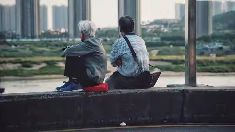 四十年婚恋大变局：四个时代阶段，看懂当代婚姻真相
 
当代婚恋环境早已彻底迭代，