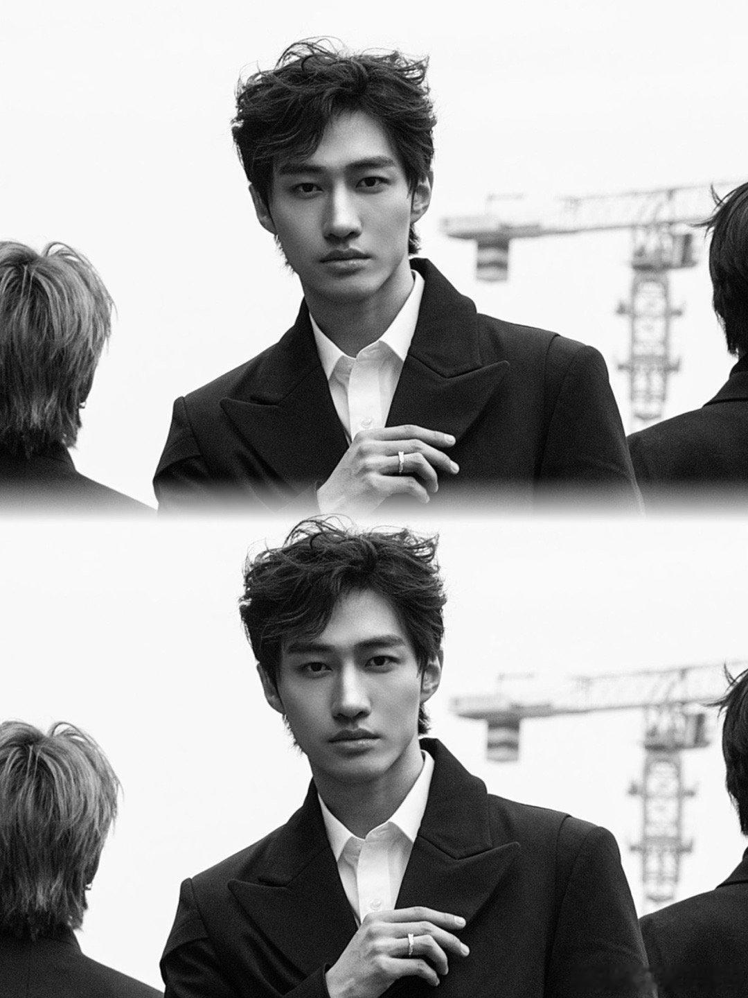 年龄焦虑的风吹到了爱豆圈 爱豆圈的年龄焦虑，忽略了阅历的价值。谢华杰28岁出道，