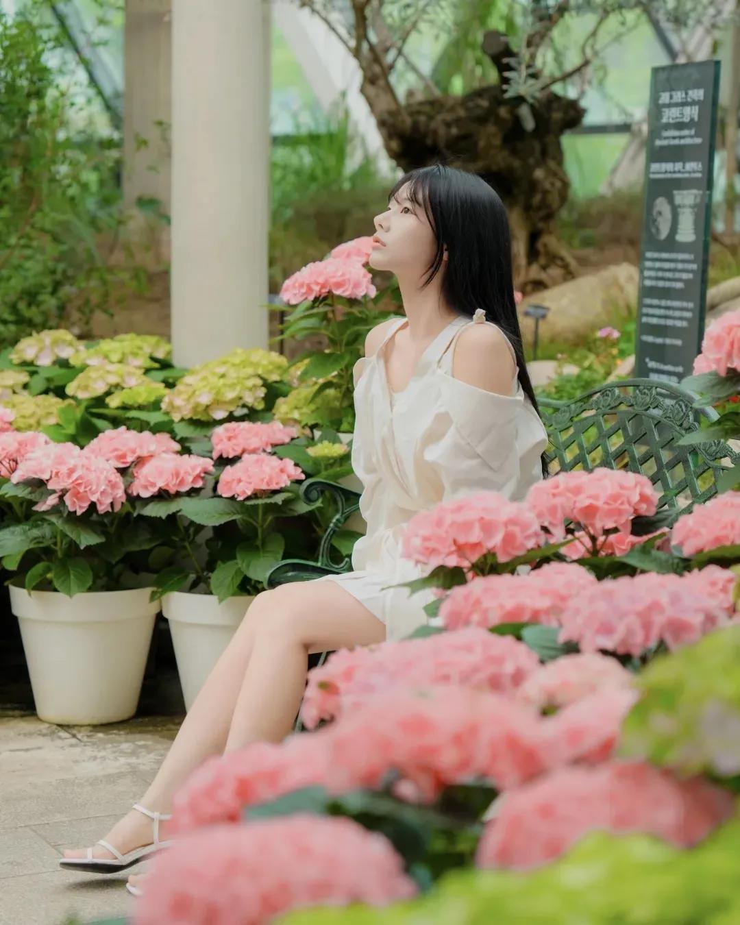 闲享庭院好时光你觉得什么样的美女算是天然美