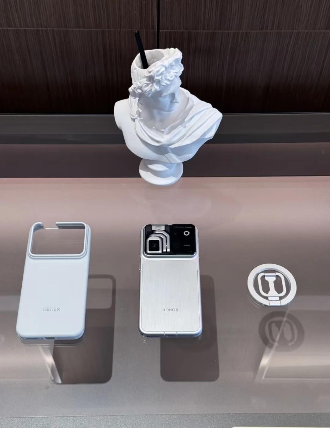 手机居然自带云台📱荣耀Robot Phone太敢玩了
手机居然自带云台📱荣耀