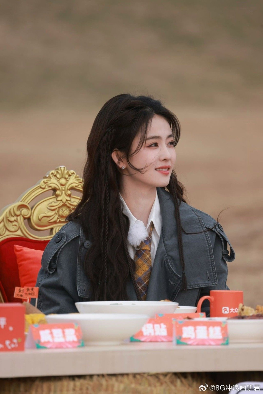 白鹿张艺凡内娱最爱笑的俩聚一起了白鹿说张艺凡一米八，张艺凡笑白鹿跳一米台，这两人